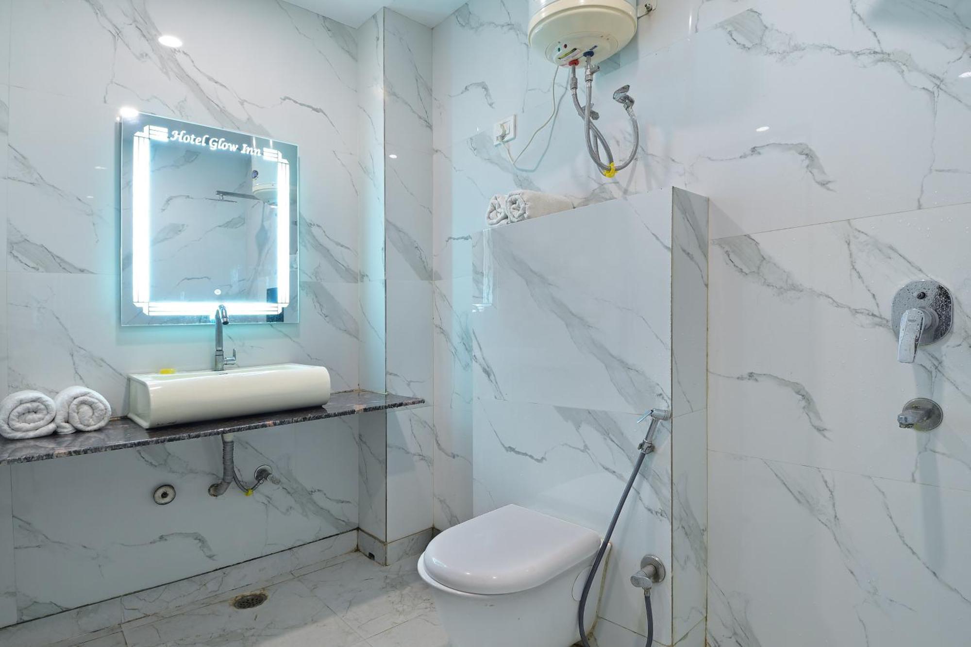 Hotel Glow Inn Paharganj-3 Mins Walk From New Delhi Railway Station Екстериор снимка
