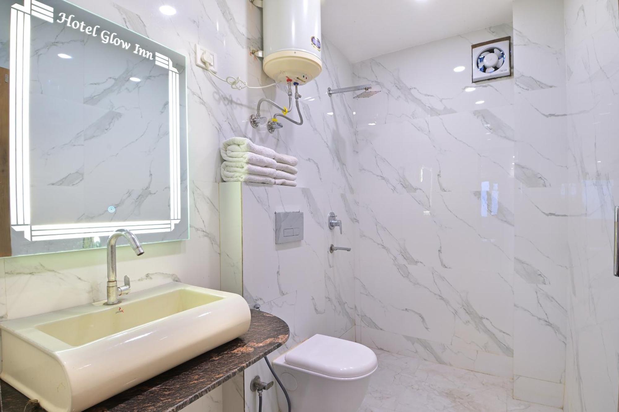 Hotel Glow Inn Paharganj-3 Mins Walk From New Delhi Railway Station Екстериор снимка
