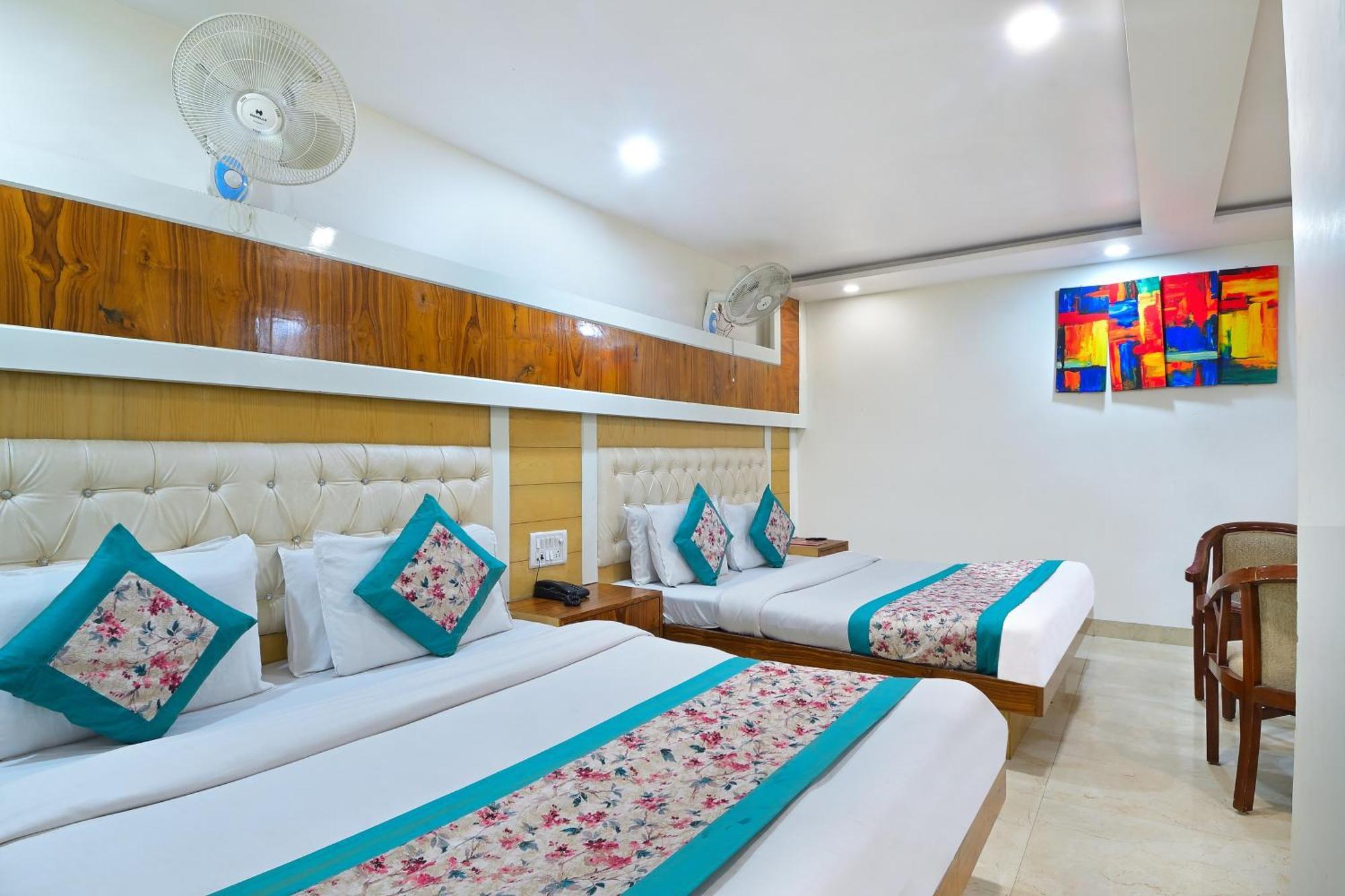 Hotel Glow Inn Paharganj-3 Mins Walk From New Delhi Railway Station Екстериор снимка