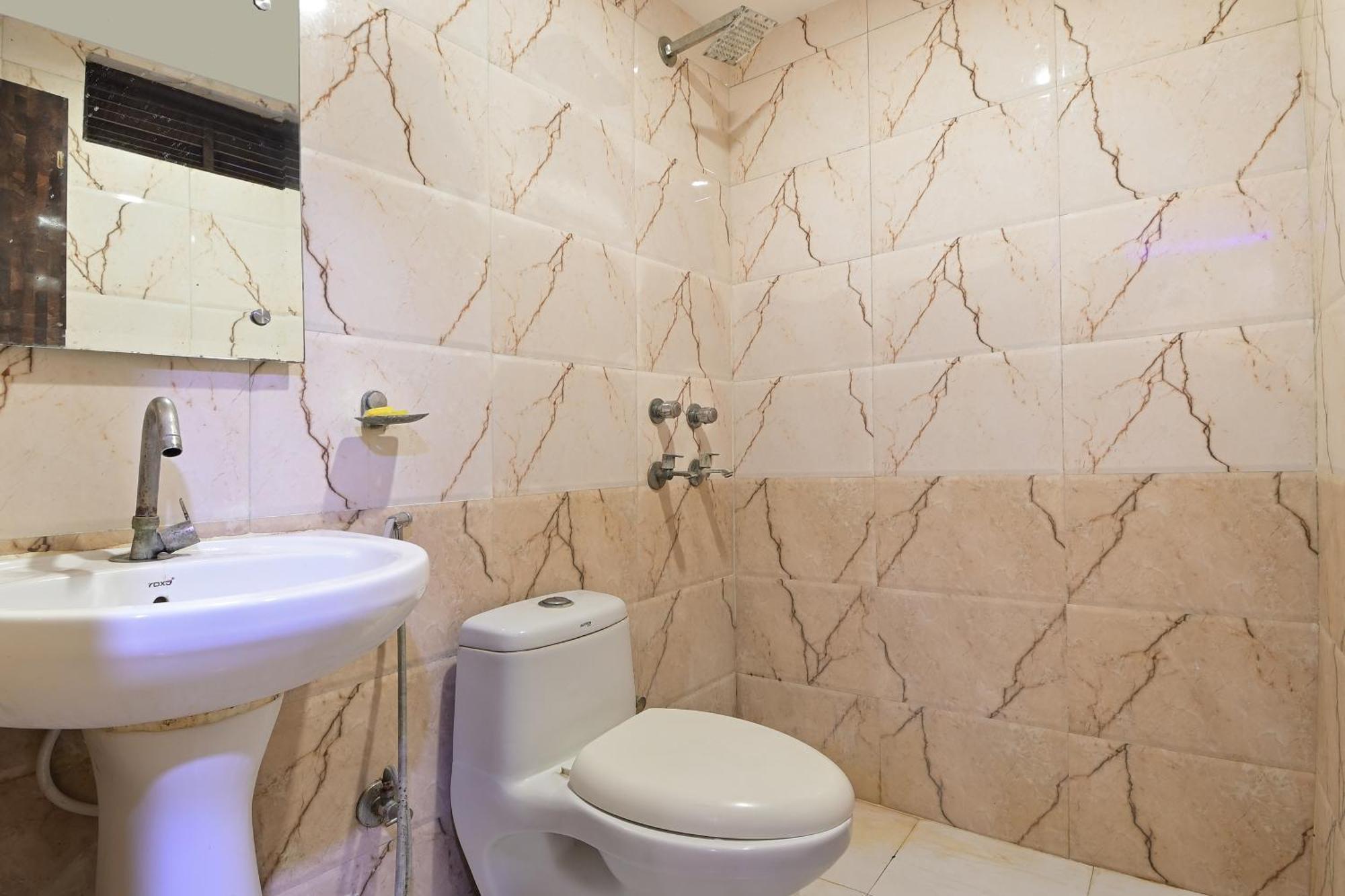Hotel Glow Inn Paharganj-3 Mins Walk From New Delhi Railway Station Екстериор снимка
